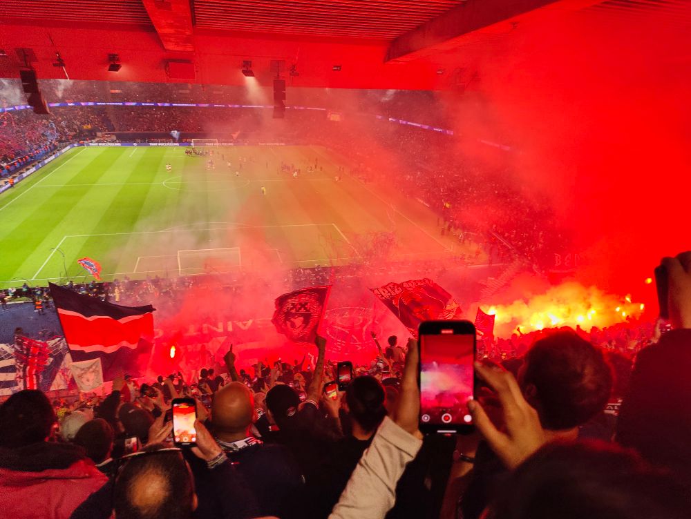 Virage Auteuil lors de la demi de LDC entre le PSG et Arsenal
