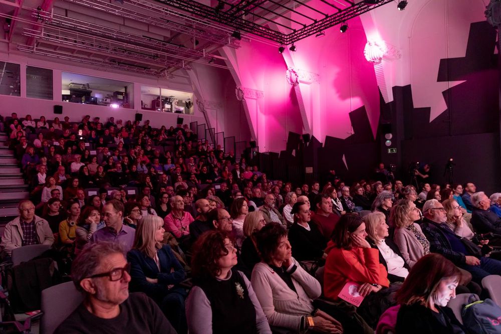 Sala Teatre del CCCB plena pel Brain Film Fest.

