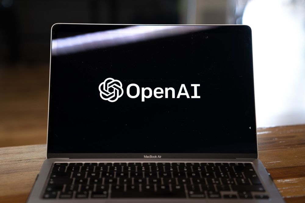 OpenAI cresce e 'queima' pilhas de dinheiro. Como a empresa vai levantar recursos para o ChatGPT?