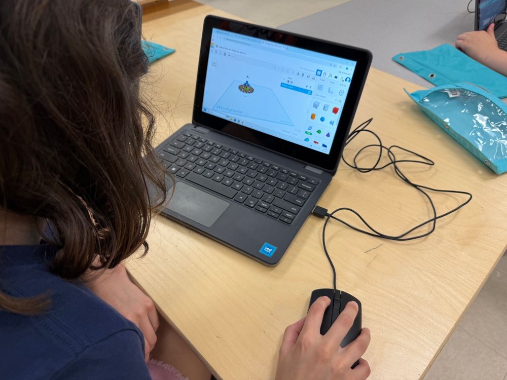 Student working in Tinkercad