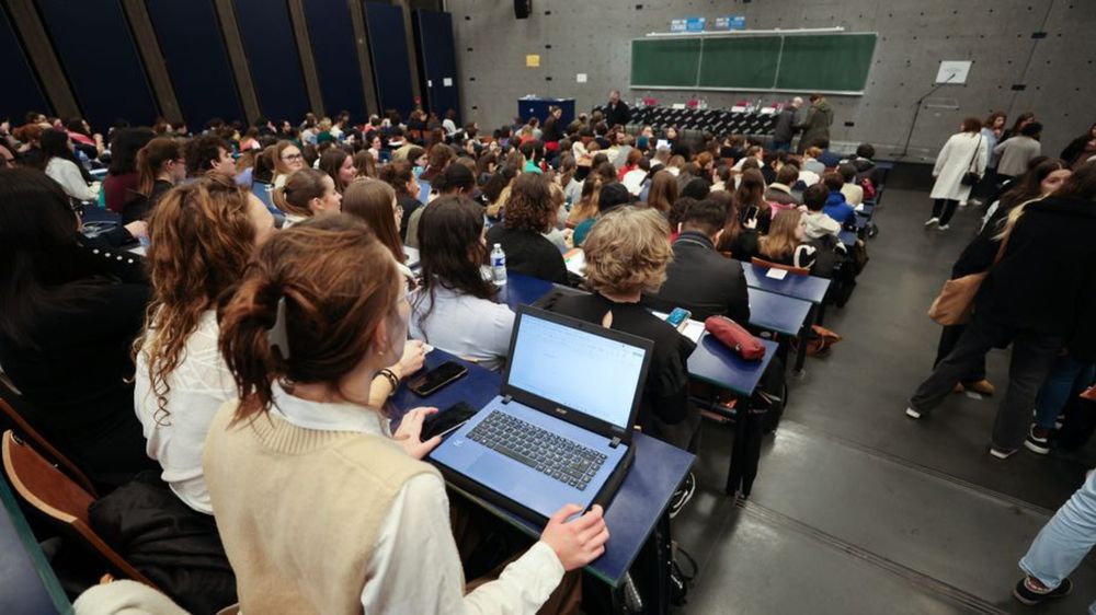 Enseignement supérieur : quatre universités sur cinq risquent de terminer l'année en déficit, selon le Snesup-FSU