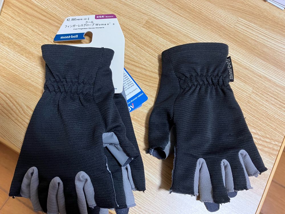 mont-bell クールフィンガーレスグローブ新旧