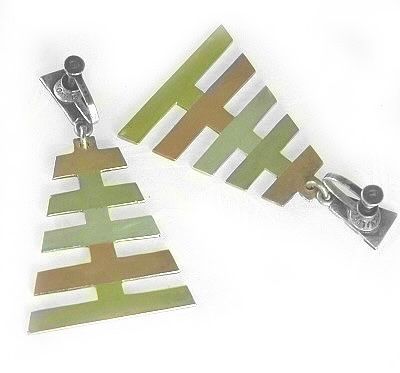 backside of geometric metales casados (married metals) five shades of metal geometric modernist earrings by Los Castillo of Taxco, Mexico
