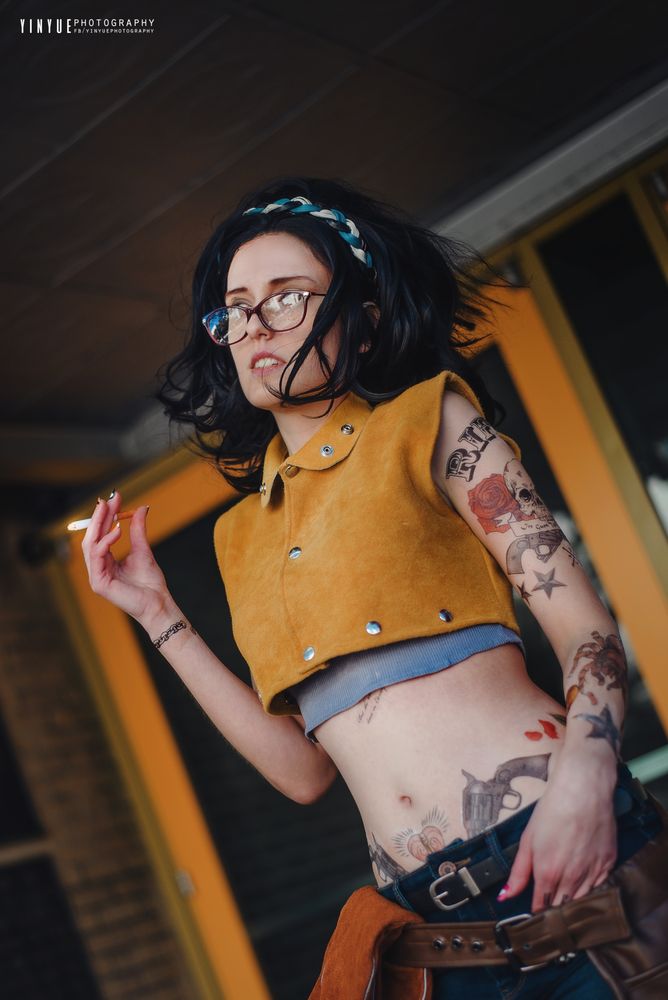 Photo of me cosplaying Nico (Nicoletta Goldstein) from Devil May Cry 5 at PAXSouth 2019.

Taken by @yinyueify.bsky.social 
