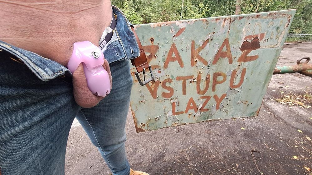 ZÁKAZ
VSTUPU
LAZY