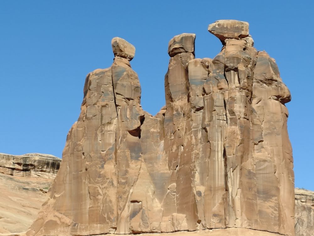 Thee Sisters Monument Valley 