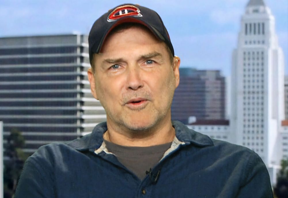 Picture of Norm MacDonald in a #Habs ball cap.
