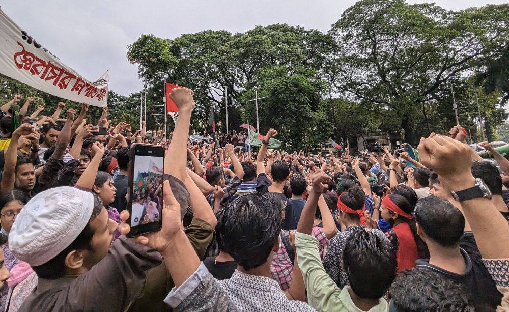 Von Studierendenprotesten in Bangladesch bis zu Generalstreiks in Nigeria: Hoffnung stiftende internationale Proteste