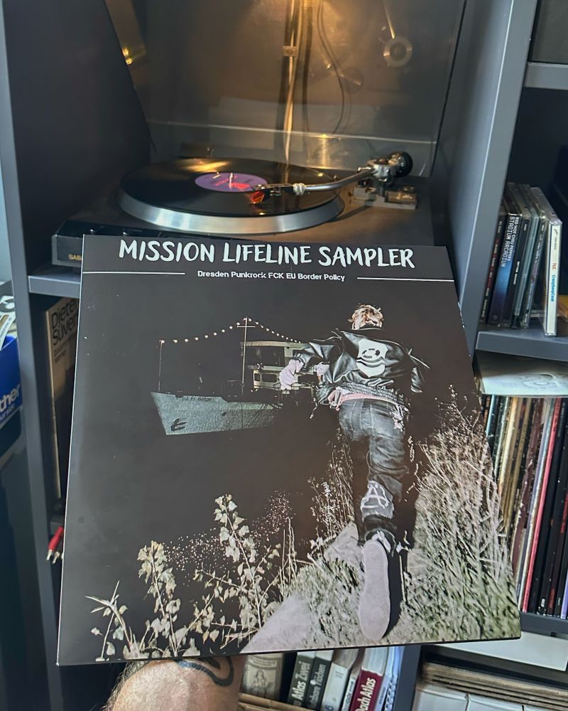 Dresden Punk für Mission Lifeline (Doppel LP). Alle Erlöse gehen an Mission Lifeline!