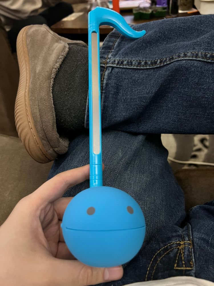 A blue Otamatone