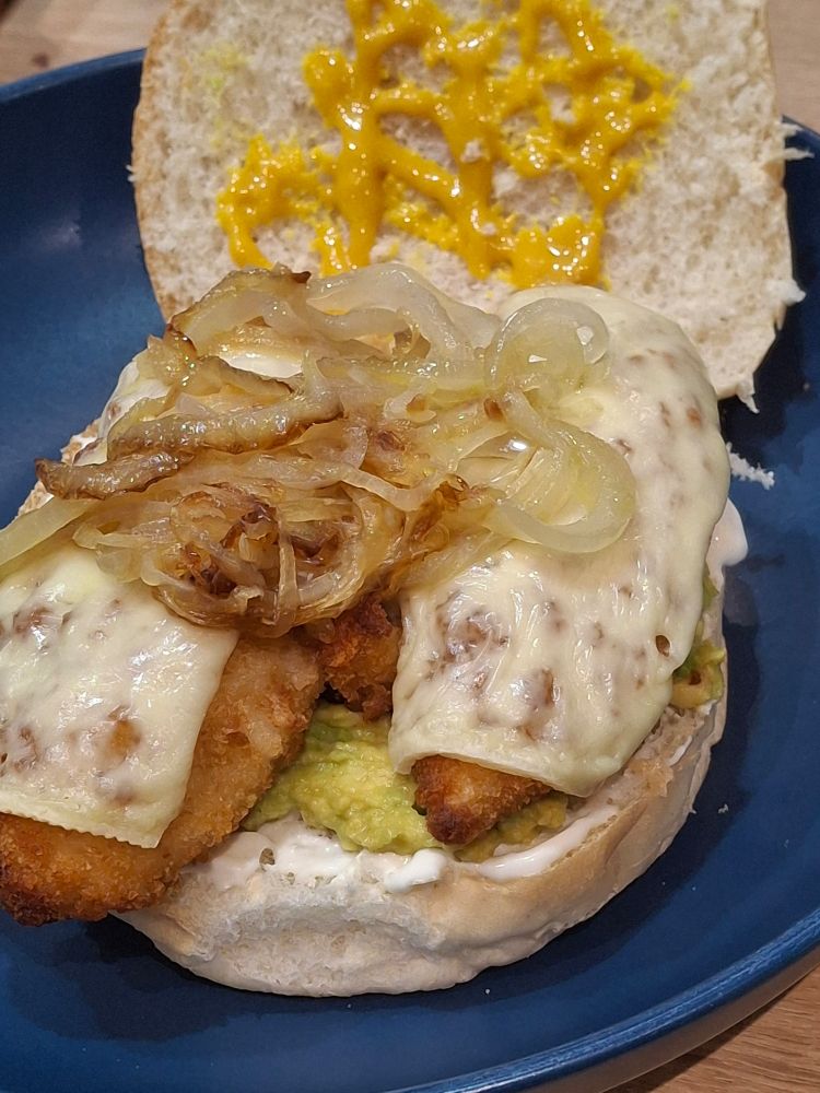 Blue Bowl  chicken sandwich 