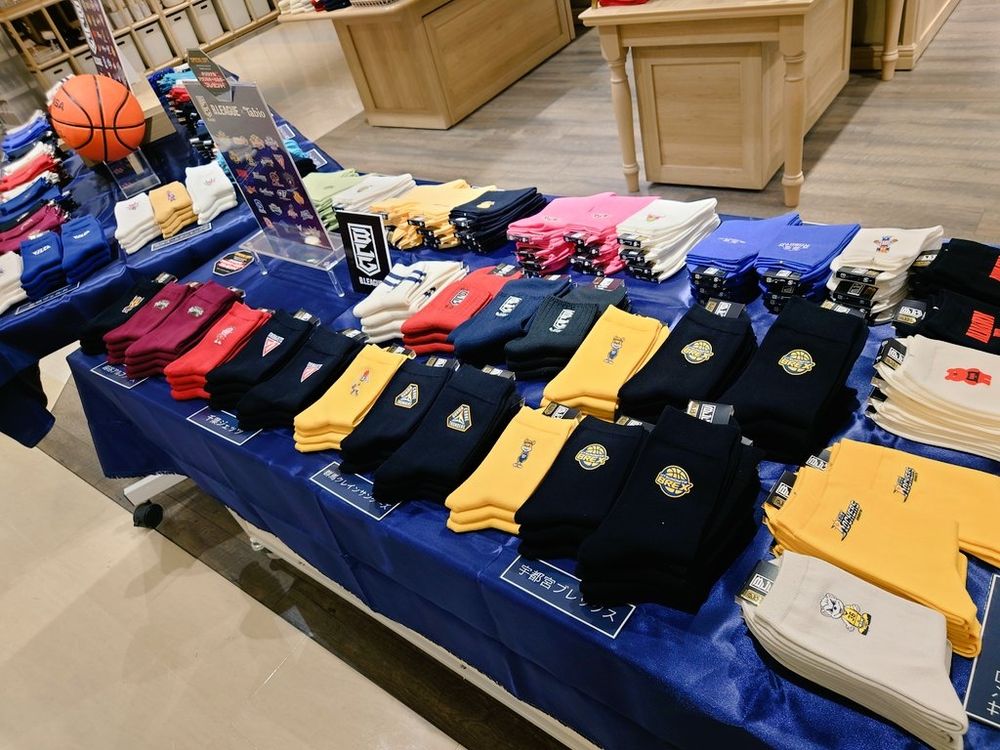靴下屋宇都宮パセオ店のBリーグコラボソックス売場