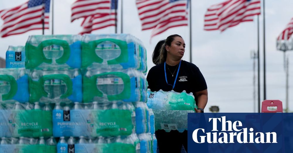 Houston swelters in punishing heat as 800,000 without power after Beryl