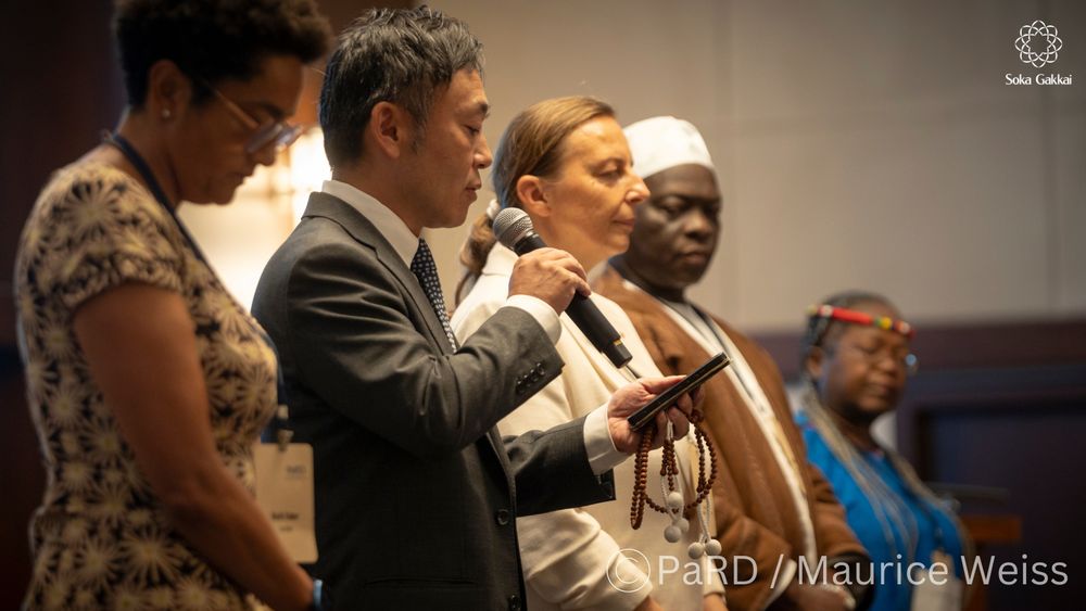 🆕News: From Oct. 6 to 8, Nobuyuki Asai, Director for Sustainable Development and Humanitarian Affairs of the SGI, attended the International Partnership on Religion and Sustainable Development (@PaRDSecretariat) Annual Forum 2025 held in Istanbul, Türkiye. 


Under the theme “Faith-Inspired Action for Food Security, Justice, and Well-being,” faith-based organization (FBO) leaders discussed their initiatives and challenges in providing humanitarian assistance. 


Mr. Asai shared Soka Gakkai’s activities including its disaster relief efforts and emphasized the need for FBOs to strengthen efforts to support vulnerable groups such as the elderly. #ReligionAndDevelopment


#SokaGakkai #BuddhisminAction #SokaGakkaiNews
