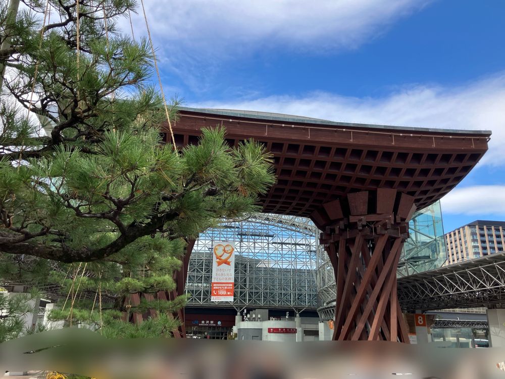 金沢駅東口・鼓門