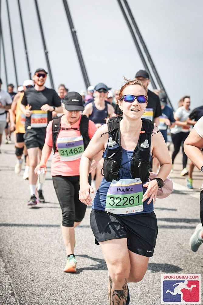 Me running across the Øresundbridge 