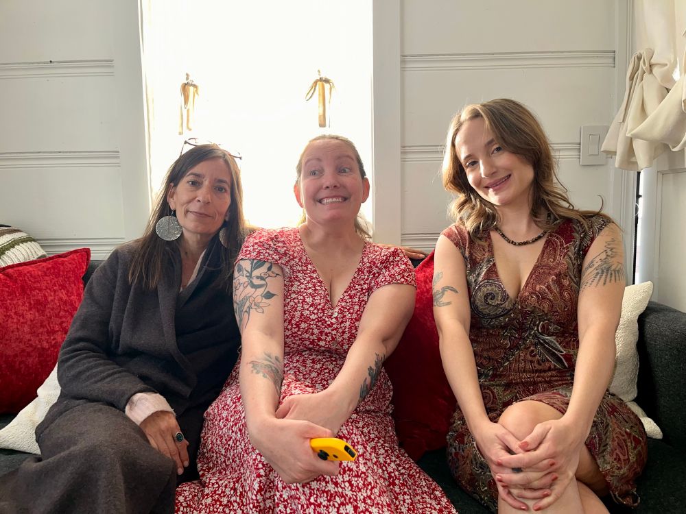 Tres hermanas de Arizona. 
Mesa Phoenix Prescott, 
births a la tiempo de Nahuatl. 
Summer Solstice + Adios a las Katsinas + Independencía. 