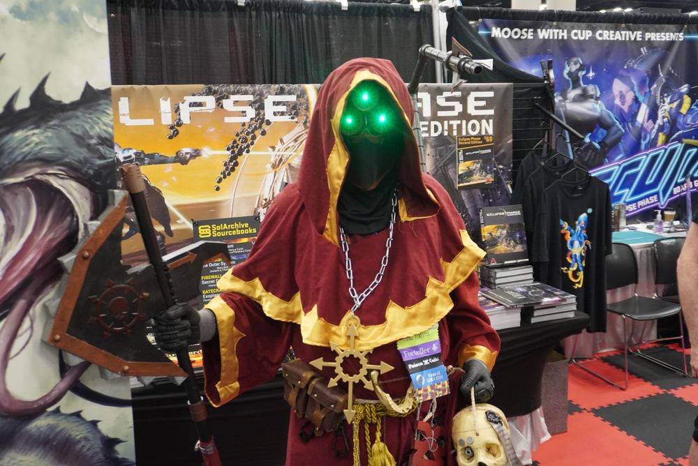 Cosplay of a 40k tech priest