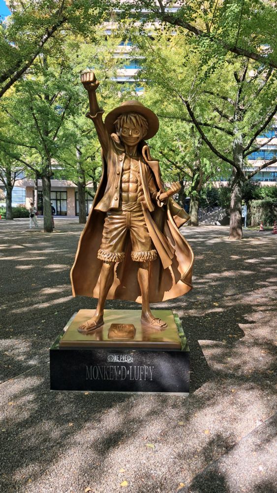 Monkey D. Luffy statue