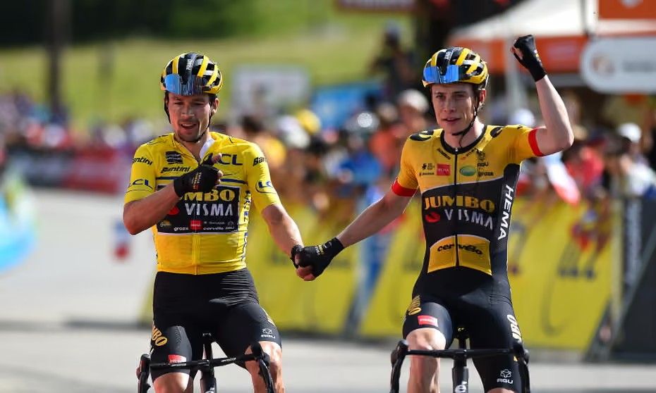 Rogla and Jonas dauphine win celly