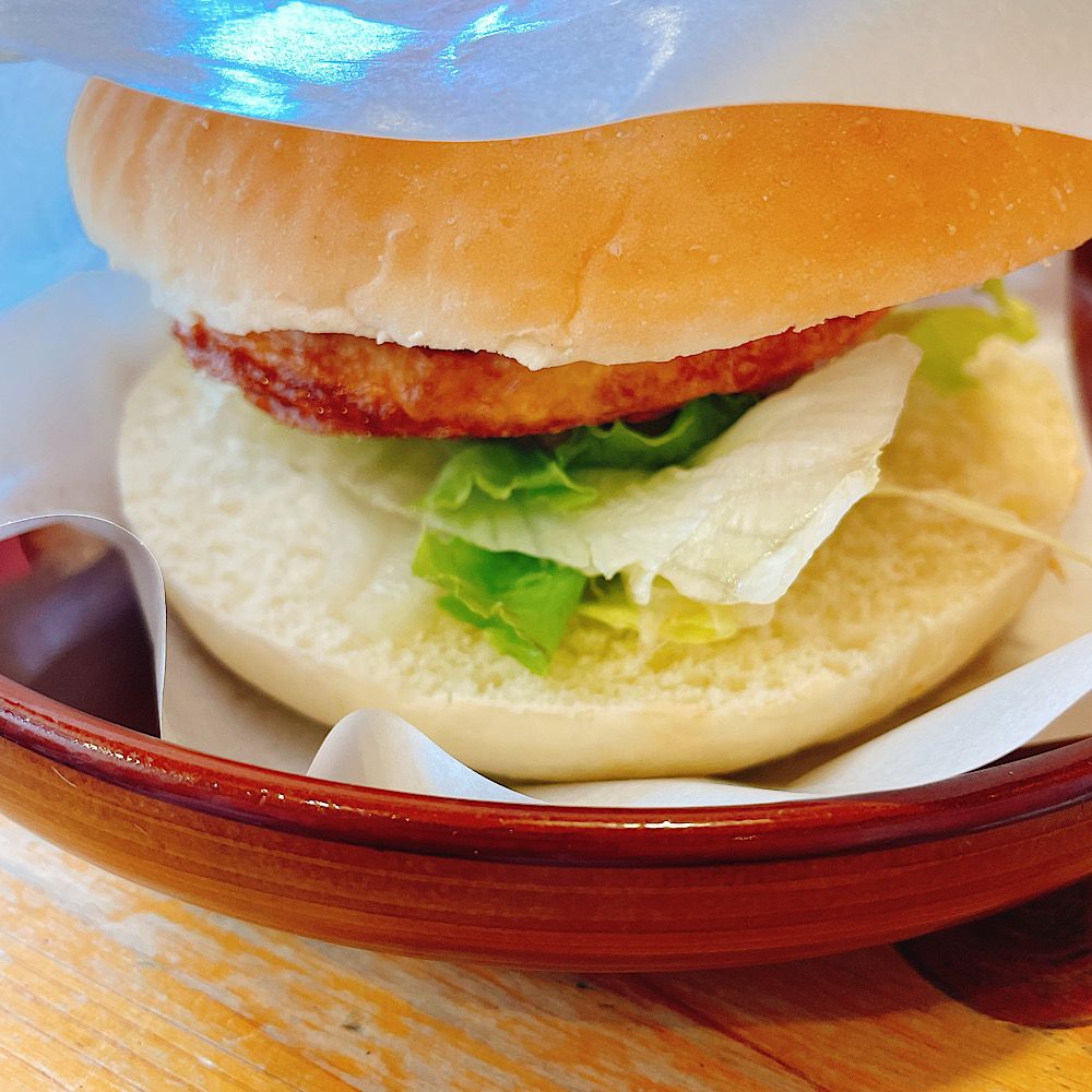 コメダ珈琲のお月見フルムーンてりやきバーガー