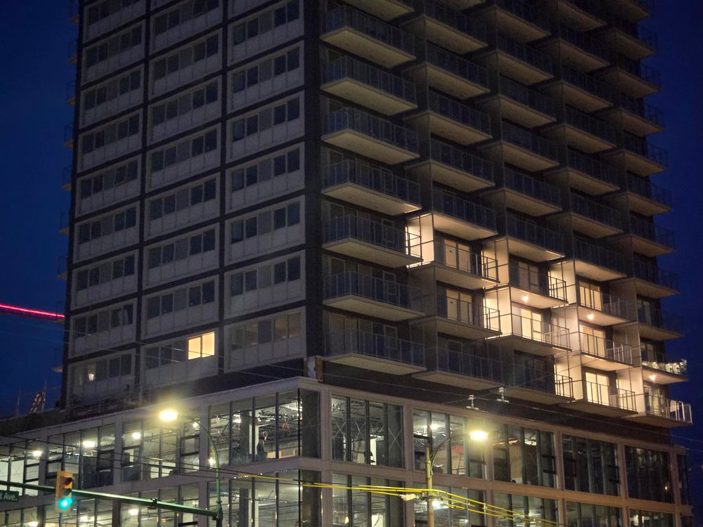 A new condo tower on Oakridge-41st