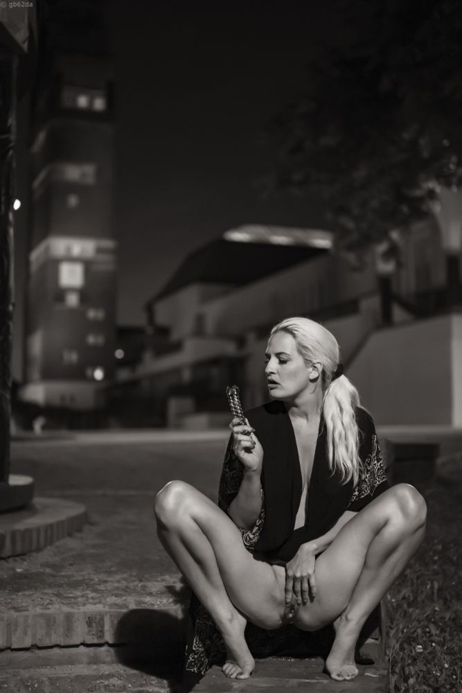 Model: Nicole Vice. Nikon Z8. Erotic public night shooting, June 2024.

