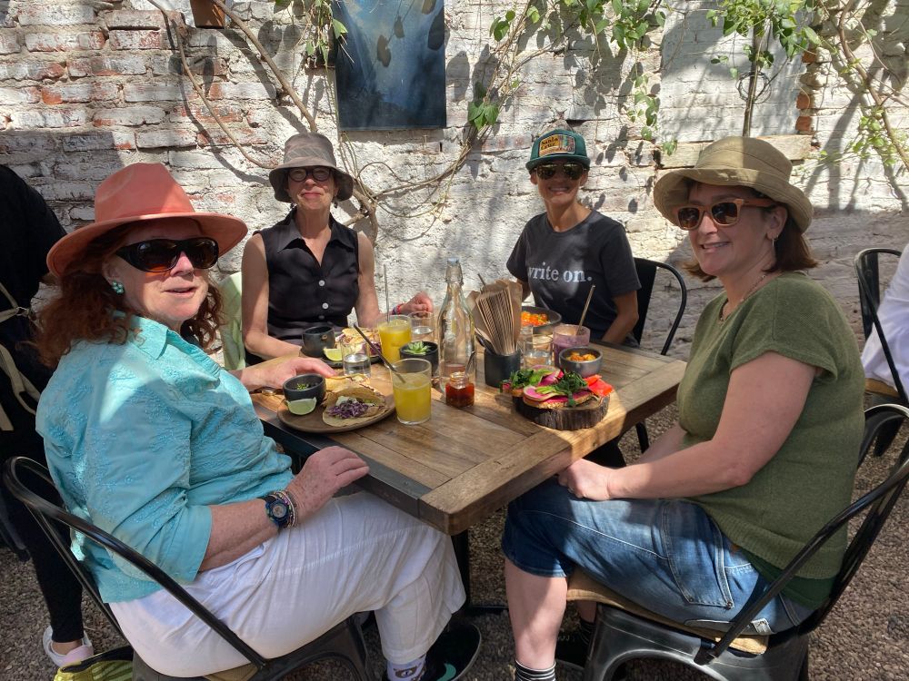 Lulu Keatonmg, Alice, Erin and Adhara having the most beautiful lunch