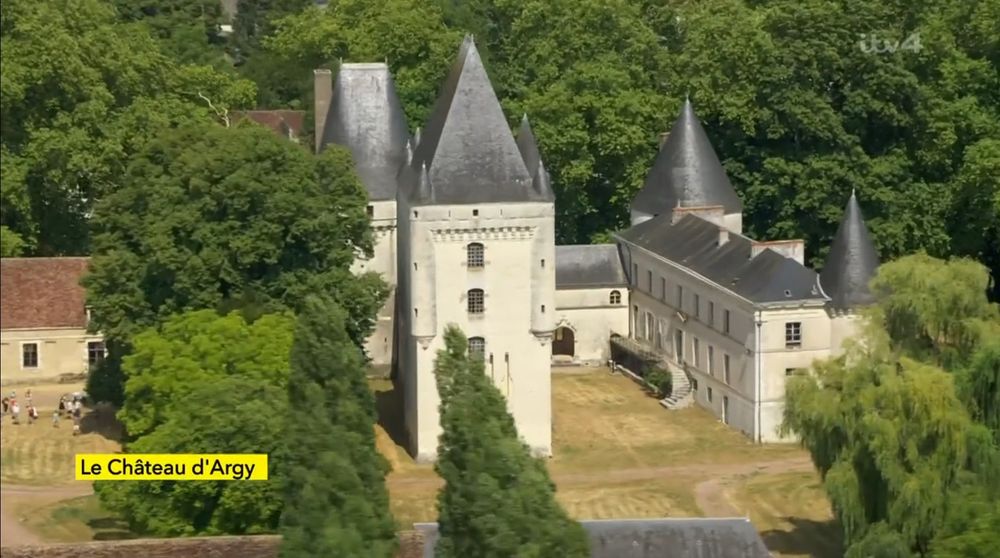 An old castle now a mansion/chateau named Chateau d'Argy
