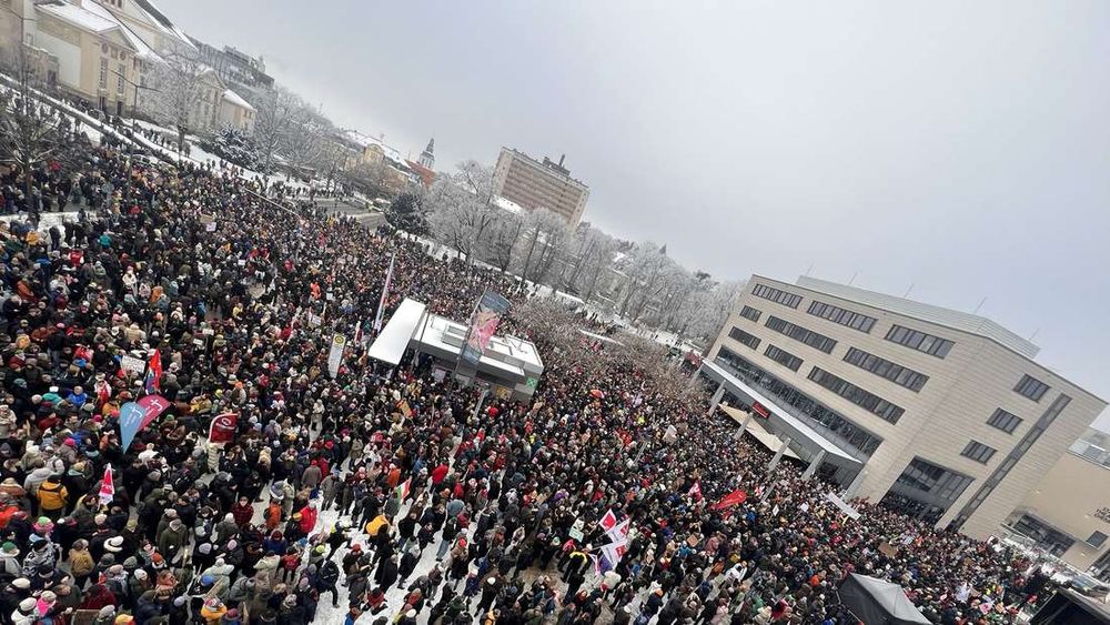 12.000 Menschen bei Demo gegen Rechts in Gießen - viermal so viele wie erwartet