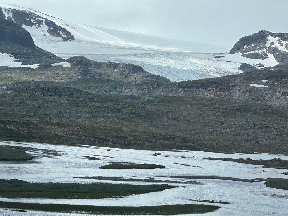 Snow on the mountains!