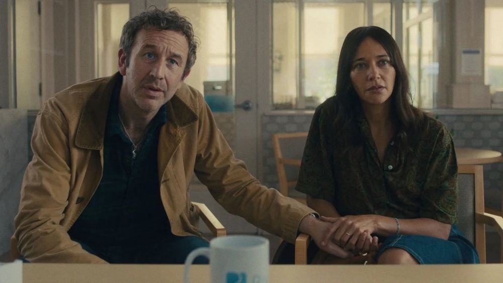 Screenshot with the two protagonists from the black mirror episode "common people", wherein a woman gets a life saving brain implant that can be switched to advertising mode by the company that installed it