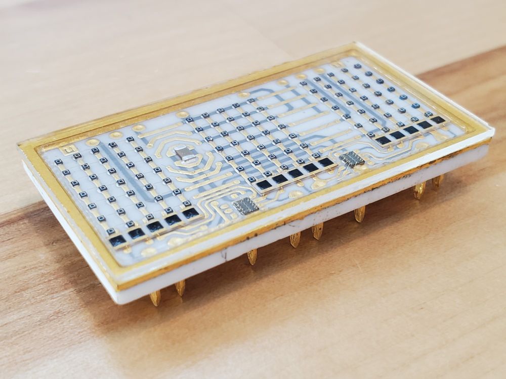 Isometric projection view of the ceramic module.