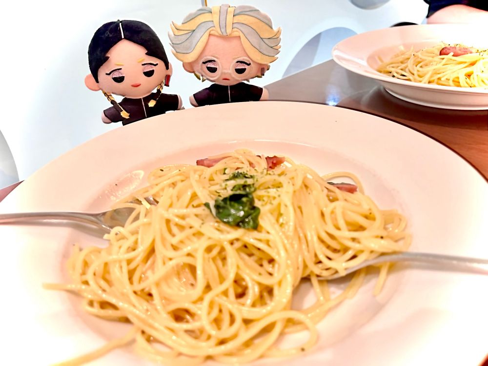 兄弟とほうれん草とベーコンの和風パスタ🥬🥓🍝