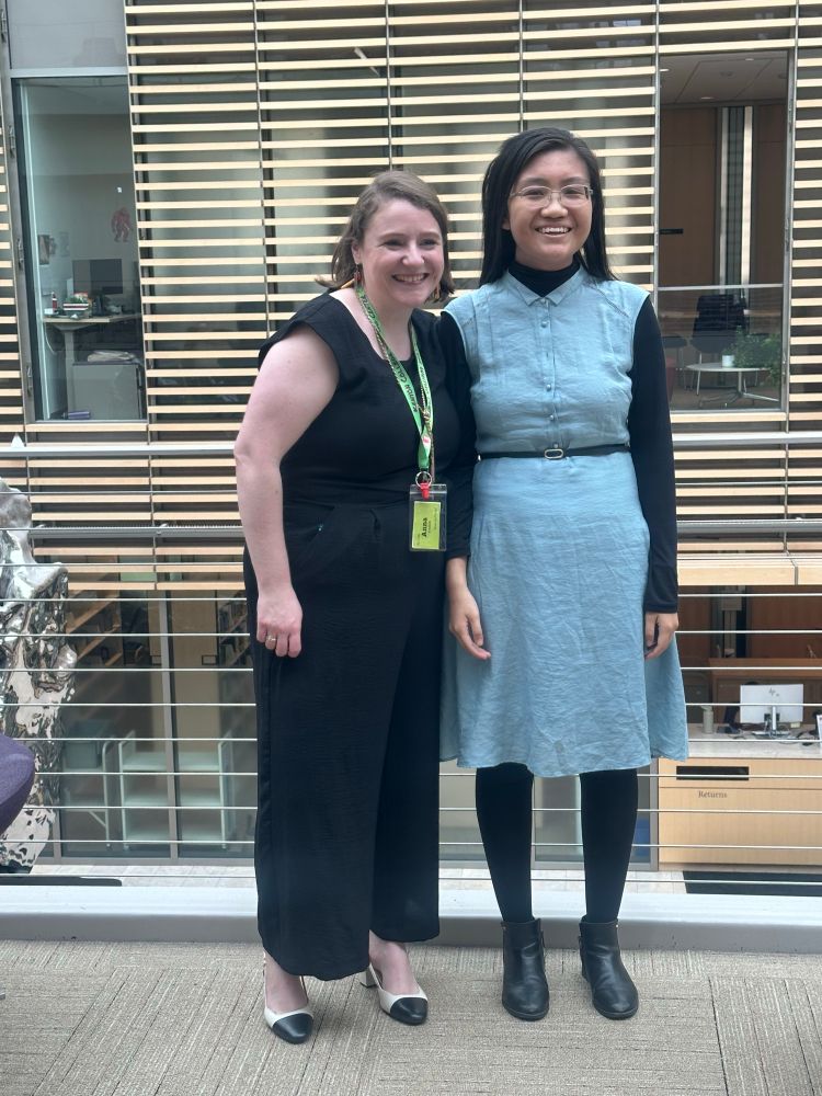 A senior tutor and writing center director
