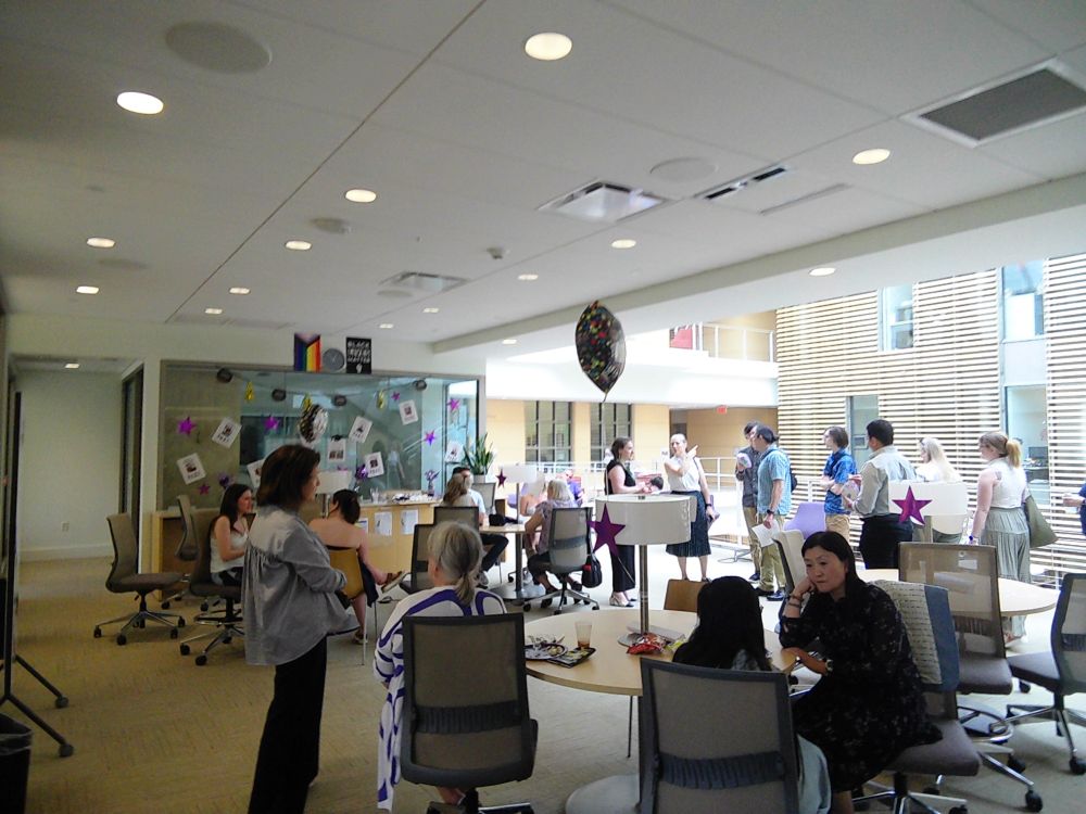 A crowd pic at the senior send off writing center brunch 