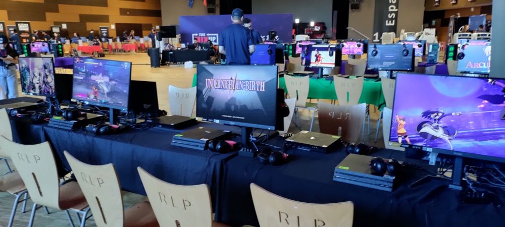 Lineups of PS4 setups running games that'll be used in tournaments