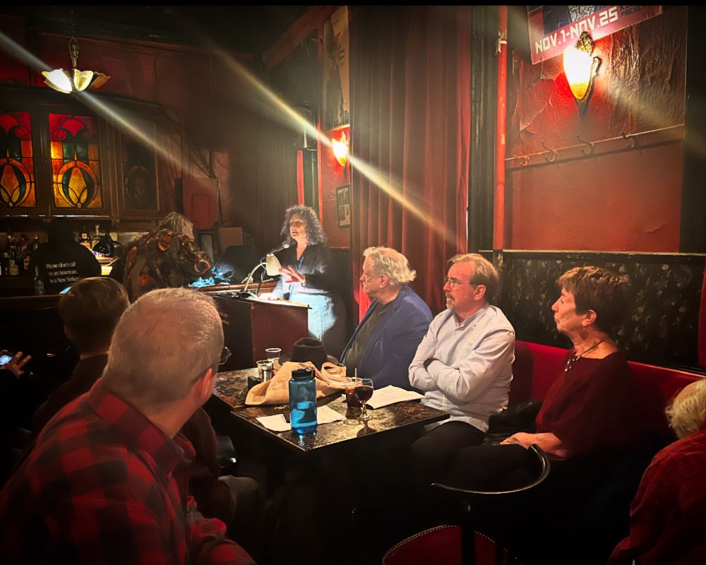 Ellen Datlow introduces James Patrick Kelly (2nd from right). 