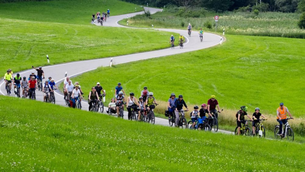 Radlerdemo für Fahrradstraße zwischen Glonn und Moosach