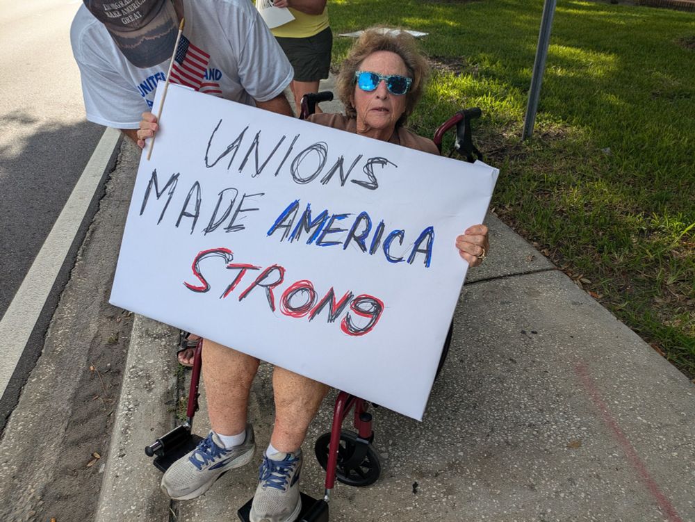 Sign saying unions made America strong 
