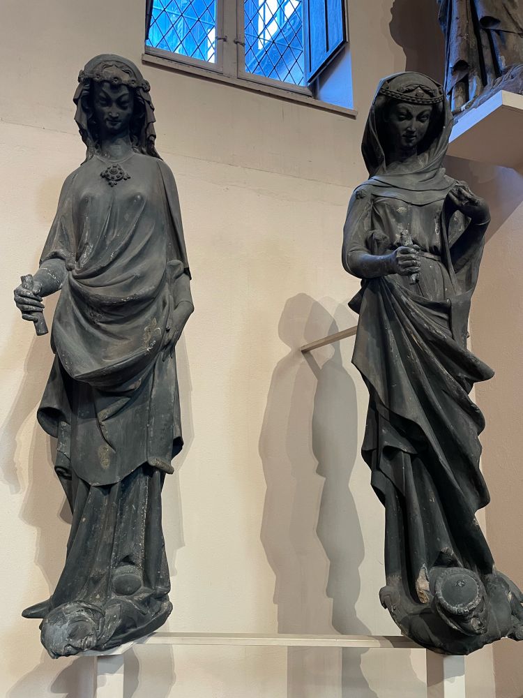 Sculpture des portails de la cathédrale Notre-Dame.