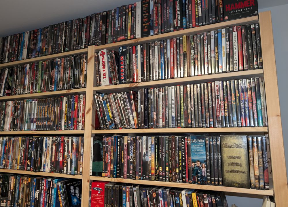Teil meiner DVD-Sammlung mit diversen Filmen aus den Genres Science Fiction, Fantasy, Horror und Action.