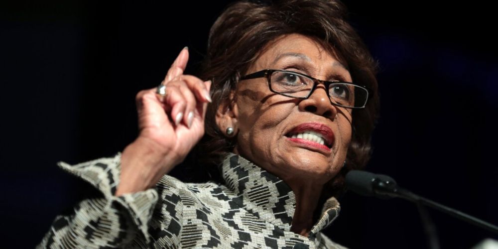 Democrat Maxine Waters Calls Out Trump Crypto Project in House DeFi Hearing - Decrypt