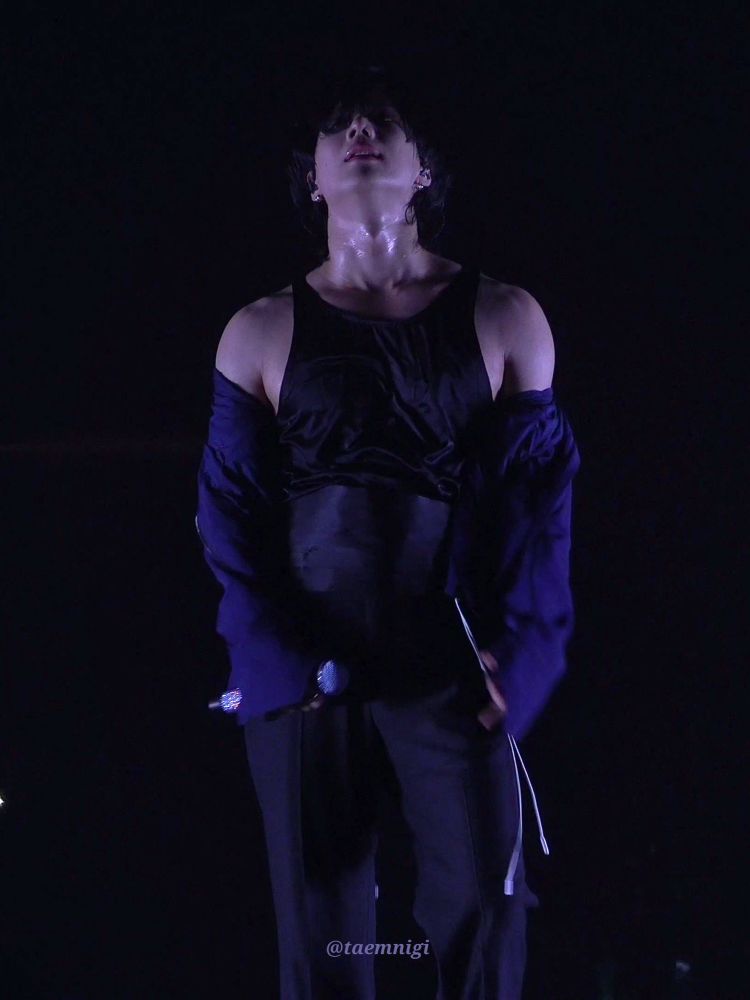 Taemin at all the K-pop in Macau. Cr: twt @taemingi