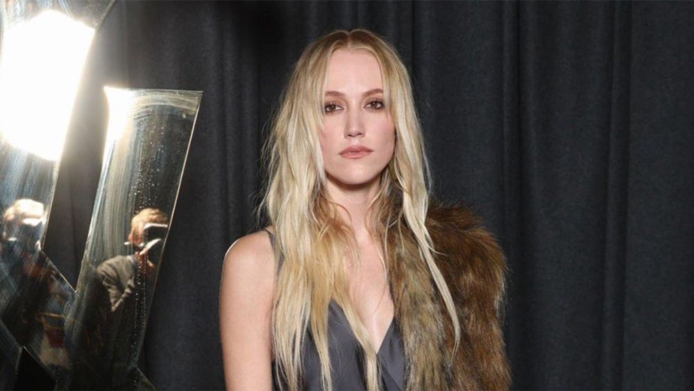 Maika Monroe to Star in ‘The Hand That Rocks the Cradle’ Remake for 20th Century Studios