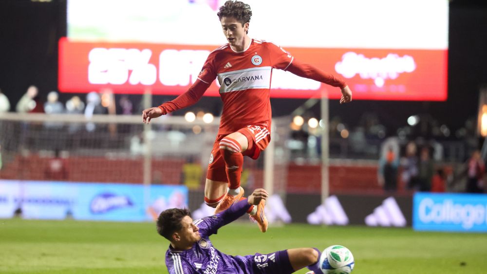 USMNT midfielder Gutierrez joins Chivas in $5 million transfer