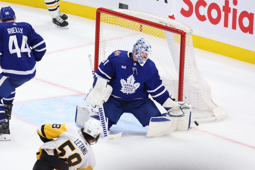 Maple Leafs Face a Goalie Dilemma With Jones & Samsonov