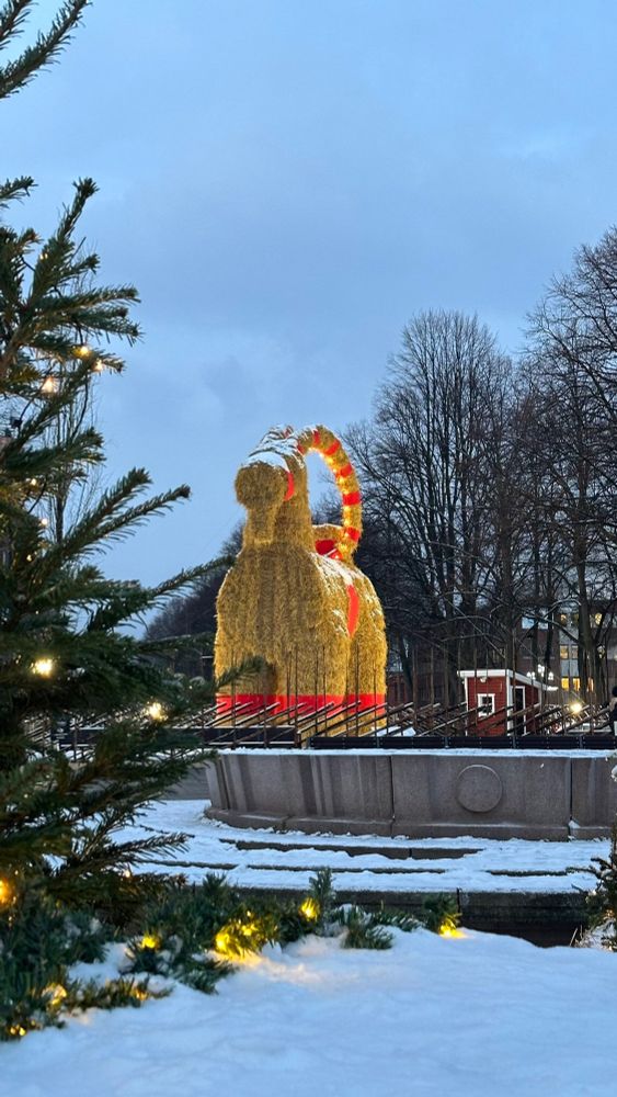 A snow covered Gavlebocken stands proudly.