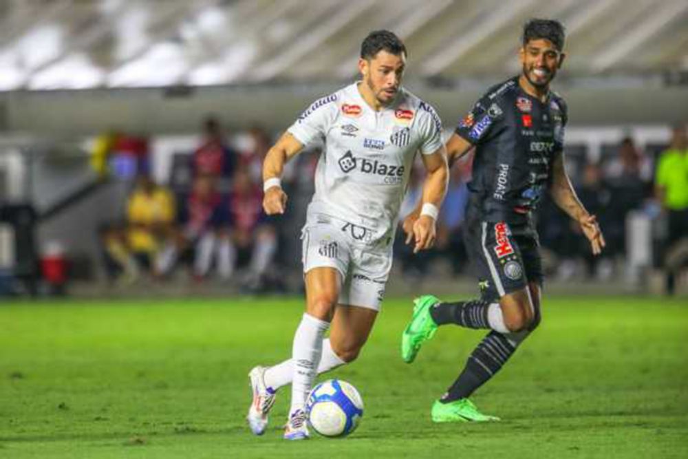 Análise: Santos vence sem brilho e mostra que só está em contagem regressiva para fim da Série B