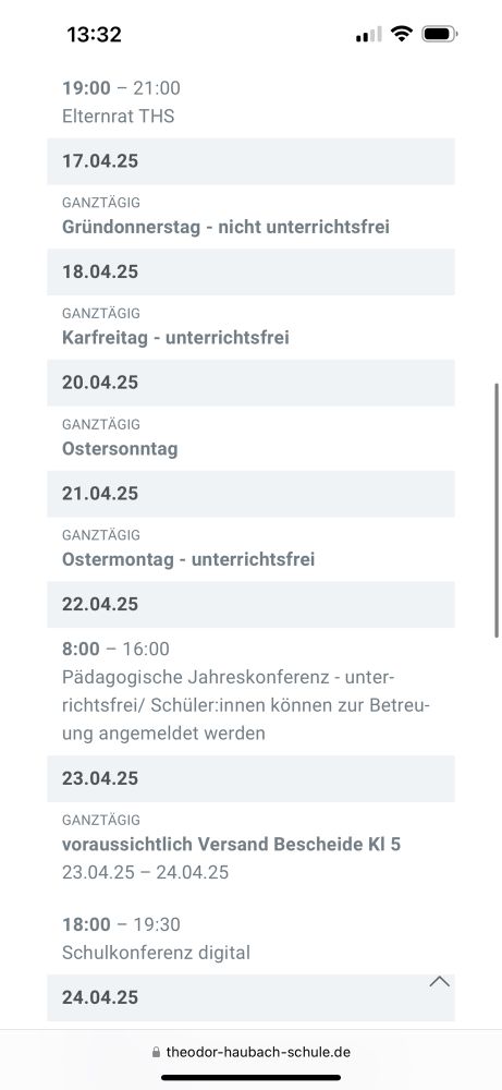 Screenshot des online Kalenders der Theodor Haubach Schule aus dem Monat April - inklusive Angabe der Osterfeiertage
